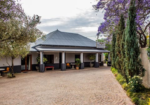 Pro Active Guest House Bed and Breakfast in Pretoria