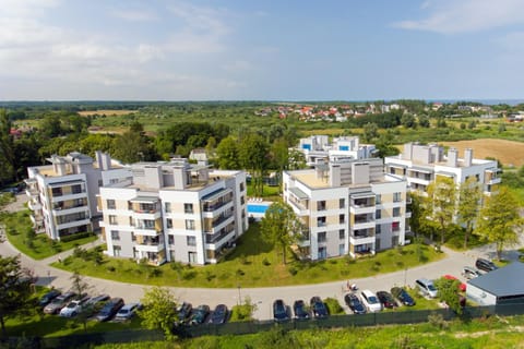 Bird's eye view, Garden view, Pool view