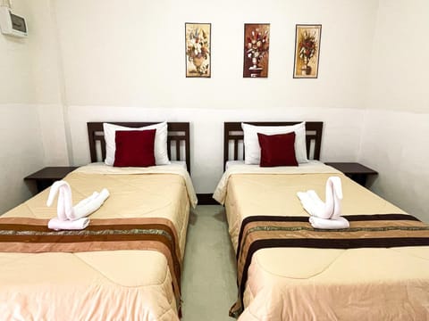 Rueangrat Hotel Hotel in Ranong, Khao Niwet, Mueang Ranong District, Ranong 85000, Thailand