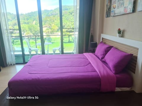 Bed, Photo of the whole room, Bedroom, Mountain view