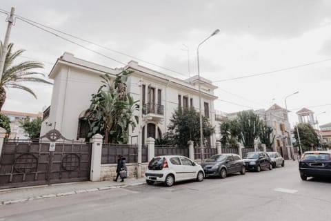 Property building, Street view