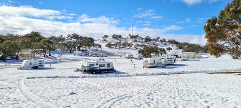 Adventist Alpine Village Camping /
Complejo de autocaravanas in Jindabyne