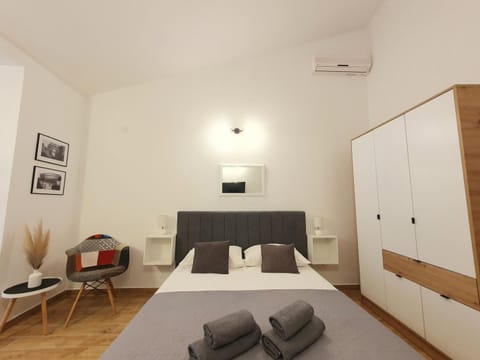 Apartments Dejana Štinjan Condominio in Pula