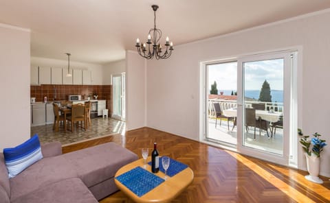 Apartments Villa Enzian Condo in Mlini