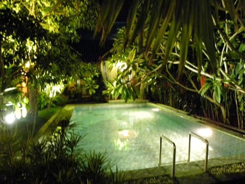 Villa Rosseno - Evelyn Private pool and Garden Villa in Special Region of Yogyakarta