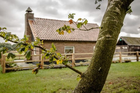 Het kleine Landgoed House in Overijssel (province)