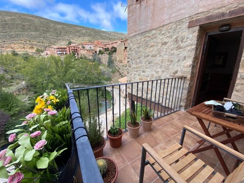 Apartamento Portal del Agua Condo in Albarracín