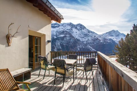 Luxus Apartments Chesa Chantarella an TOP Lage! Condo in Saint Moritz