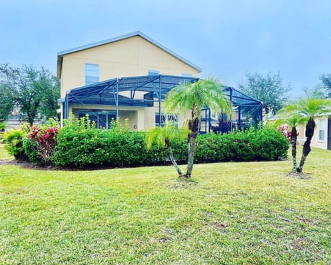 Amazing Pool home near the Magic of Disney Chalet in Loughman