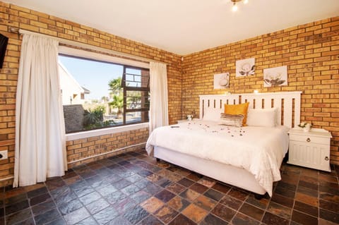 King Guest Lodge Bed and Breakfast in Port Elizabeth