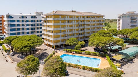 Property building, Pool view, Parking
