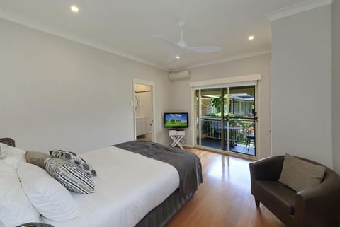 The Acreage Boutique Guesthouse Bed and Breakfast in Terrigal