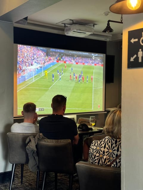 Communal lounge/ TV room, TV and multimedia, Evening entertainment, group of guests