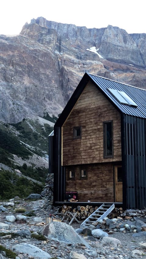 Puesto Cagliero - Refugio de montaña Gasthof in Santa Cruz Province