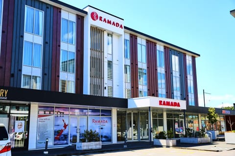 Ramada Suites by Wyndham Albany Apartment hotel in Auckland