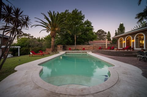 Boutique Villa Guesthouse Bed and Breakfast in Cape Town