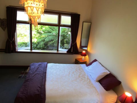 Greenstone Retreat Bed and Breakfast in Canterbury