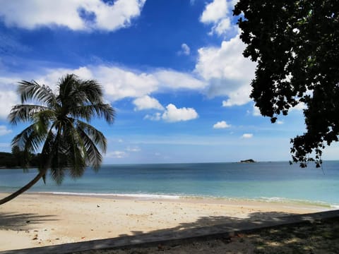 Little Heaven by Sky Hive, A Beach Front Bungalow villa in Tanjung Bungah