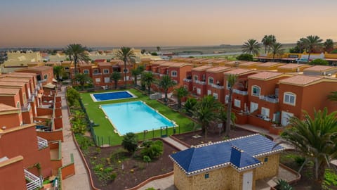 Bird's eye view, Swimming pool