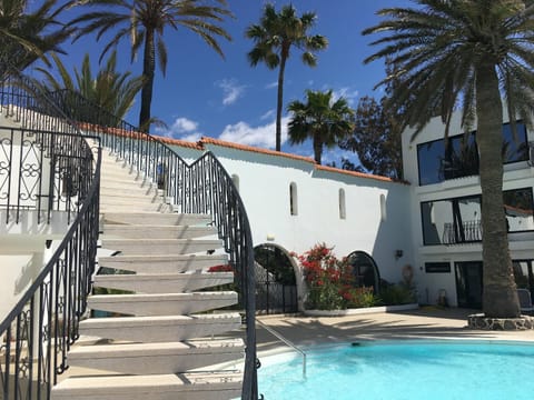 Property building, Pool view