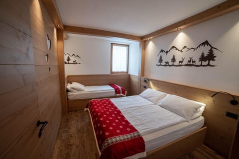 Residence Ronchi Bed and Breakfast in Molveno