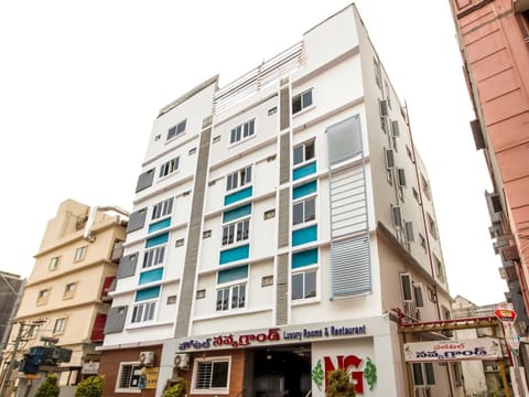 Capital O Sri Navya Grand Near Nexus Hyderabad Hôtel in Hyderabad