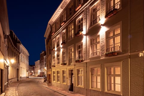 Property building, Night, Neighbourhood, Location