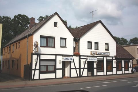 Property building, Facade/entrance, Location