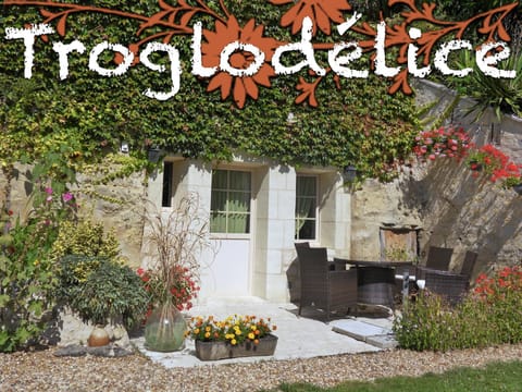 Facade/entrance, Property logo or sign, Logo/Certificate/Sign