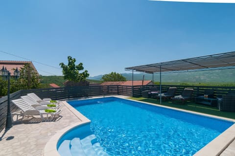 Holiday Home Mateovi Dvori House in Split-Dalmatia County