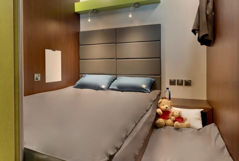 sleep 'n fly Sleep Lounge, A-Gates Terminal 3 - TRANSIT ONLY Capsule hotel in Al Sharjah