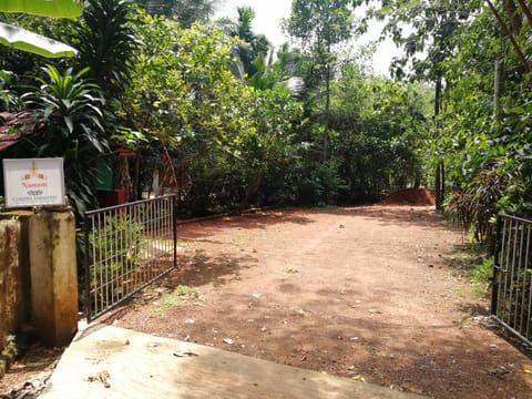 Cordel Farms Mangalore Estancia en una granja in Mangaluru