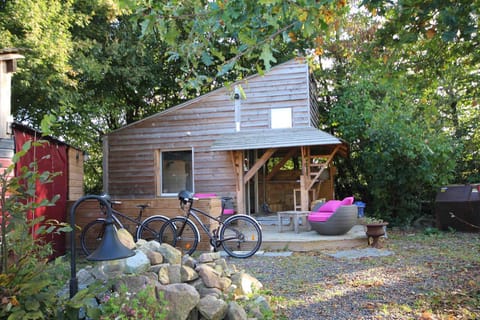 Les Insolites de Coco Bed and Breakfast in Normandy