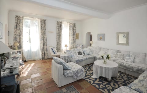Gorgeous Home In Plascassier With Wifi Maison in Grasse