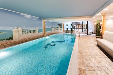 Spa and wellness centre/facilities, Pool view, Swimming pool