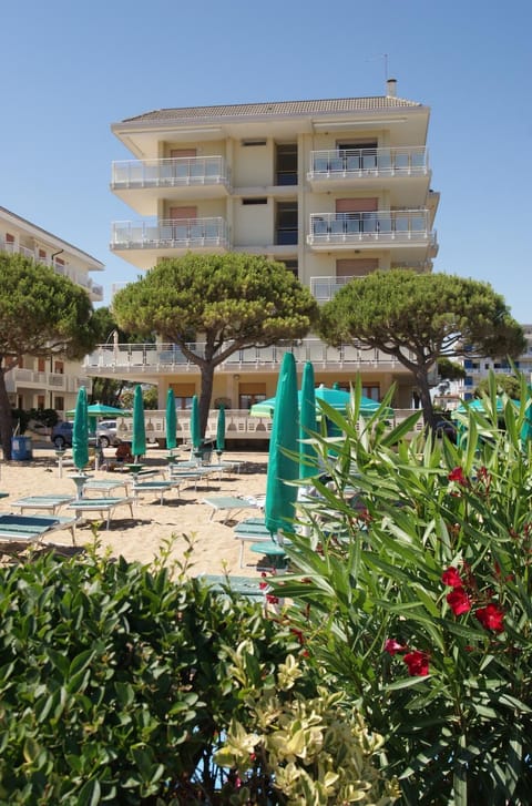 Facade/entrance, Beach, Landmark view