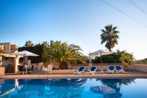 Villa Heno, Beautiful detached villa with large private pool - by Holiday Rentals Villamar Villa in Calp