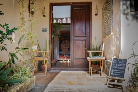 Patio, Facade/entrance