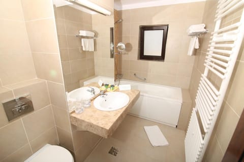 Bathroom, Photo of the whole room