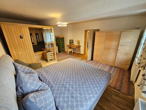 Sauna, Bedroom