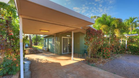 Batchelor Holiday Park Campground/ 
RV Resort in Northern Territory