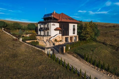 Property building, Day, Natural landscape, Landmark view