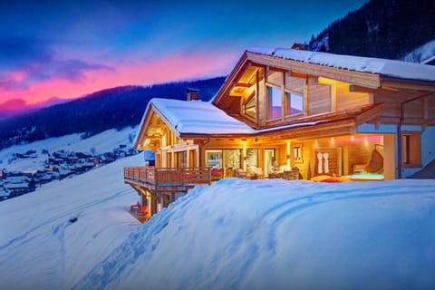 Property building, Night, Natural landscape, Winter, Hot Tub, Balcony/Terrace, Mountain view