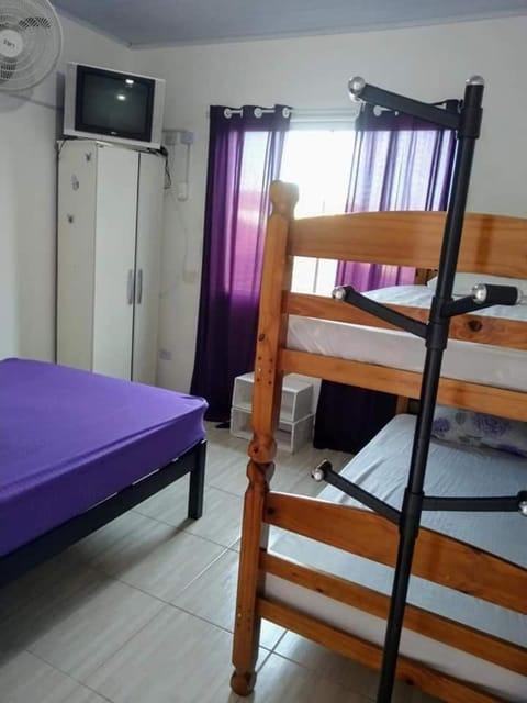 Tá em Casa Peruíbe Hostel in Peruíbe