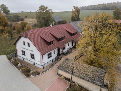 Facade/entrance, Bird's eye view