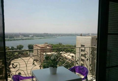 Luxury Nile Maadi Cairo Apartment Condominio in Cairo Governorate