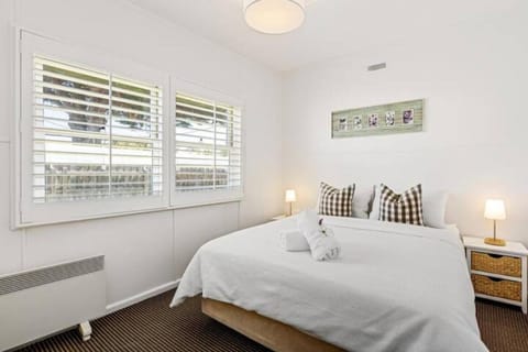 Sorrento Beach Cottages No.1 - in the heart of Sorrento House in Melbourne Road