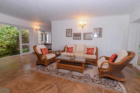 Living room, Lounge or bar, Seating area