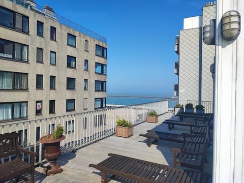 Neighbourhood, Balcony/Terrace, City view, Sea view, Street view