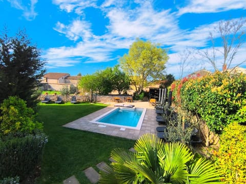 Garden, Garden view, Swimming pool, sunbed